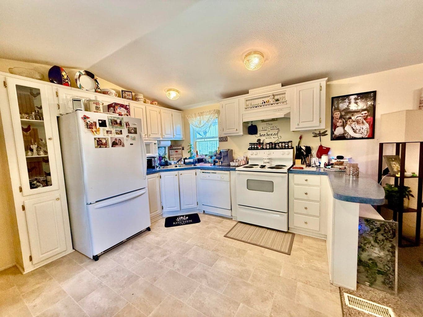 Open kitchen