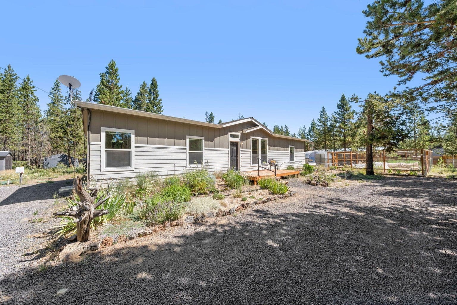 Photo of 16790 Sun Country 1 of 41