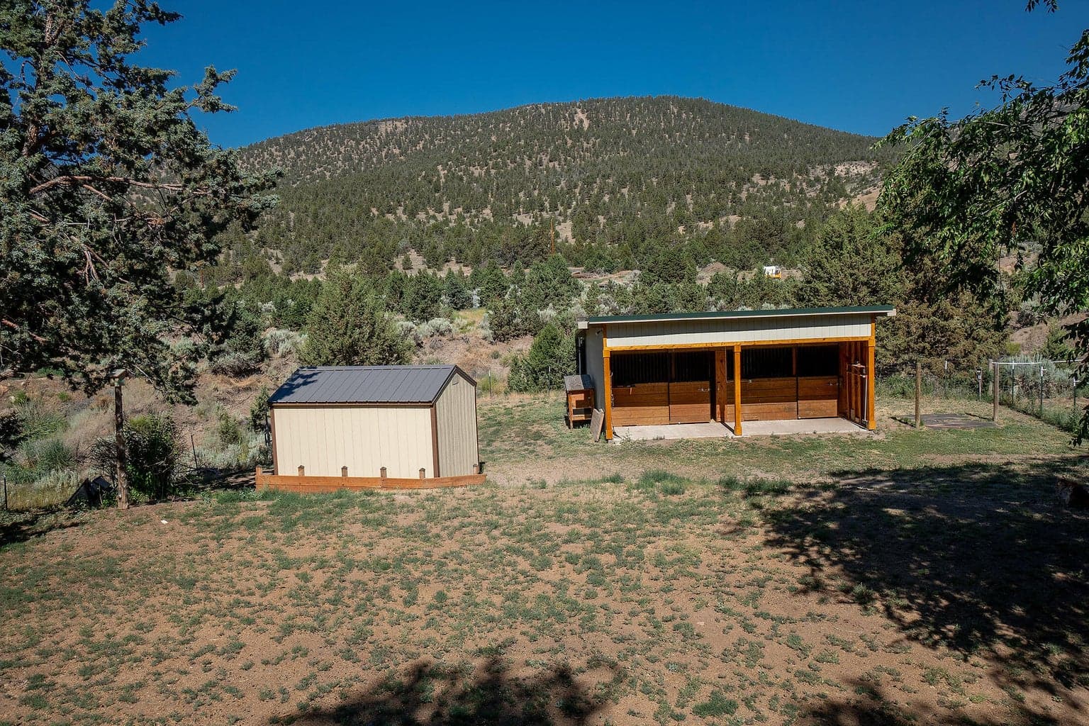 Storage shed & barn
