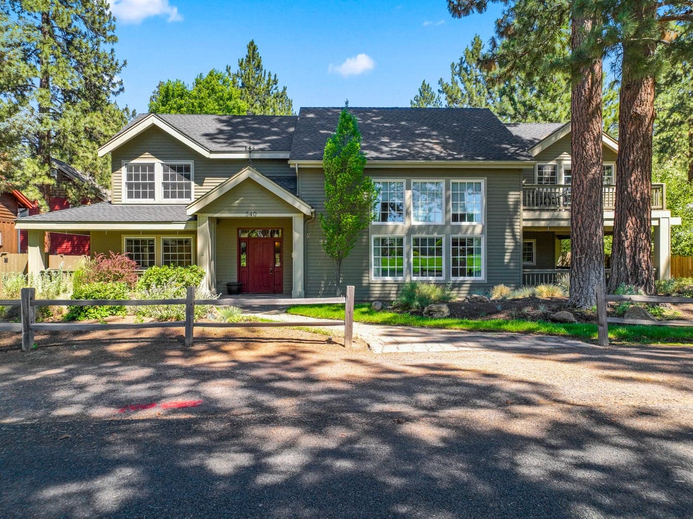 Photo of 540 Pine 1 of 38