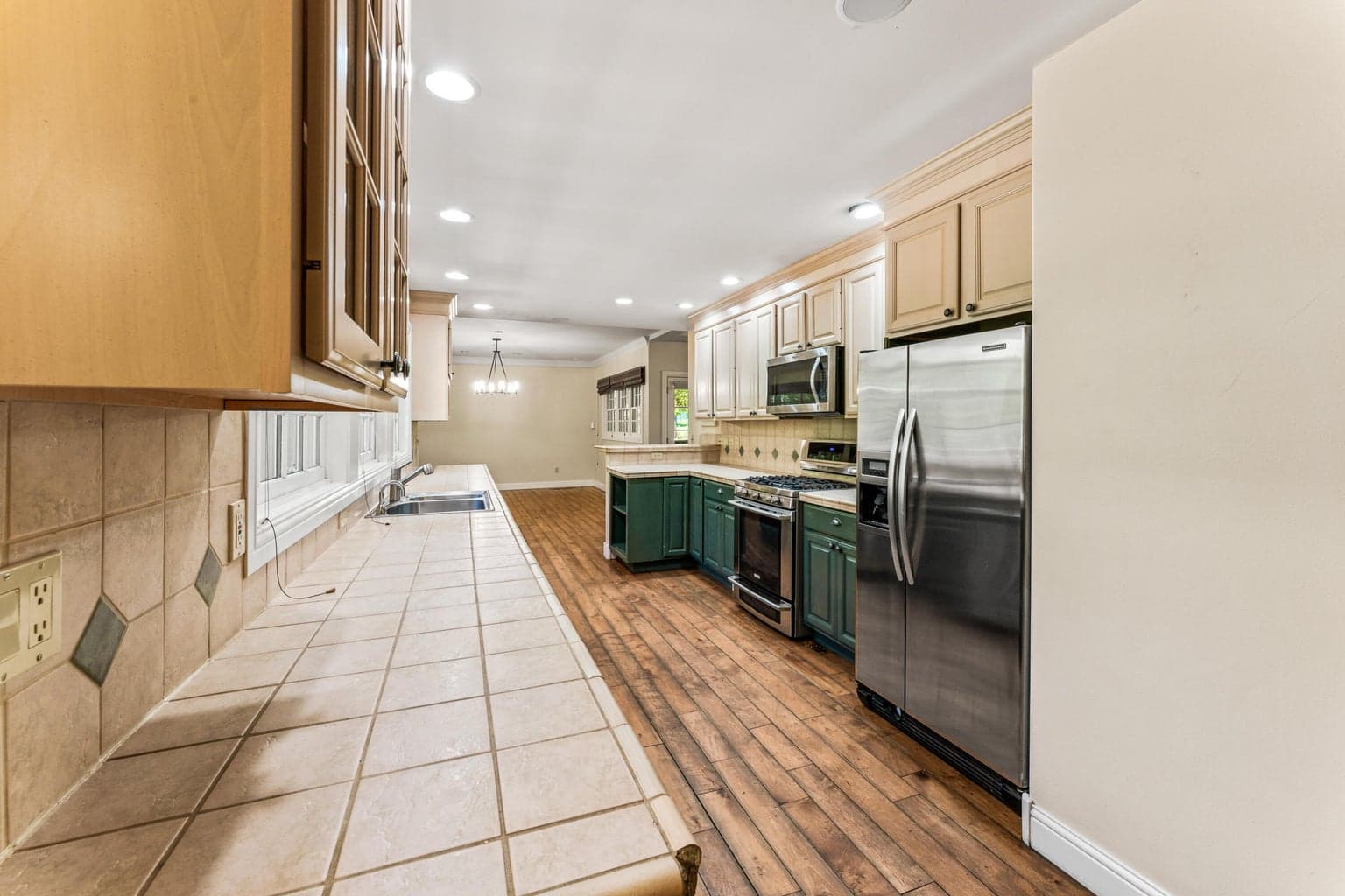 Photo of 540 S Pine Street 17 of 38