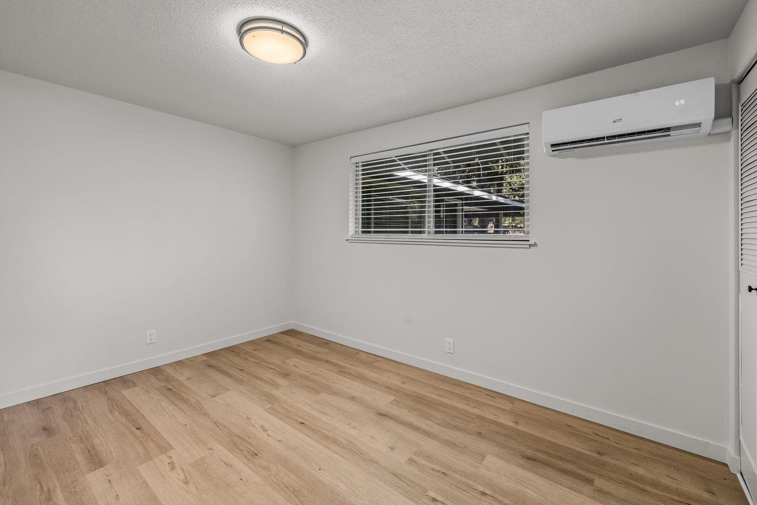 Photo of 20368 Fairway Drive 19 of 29