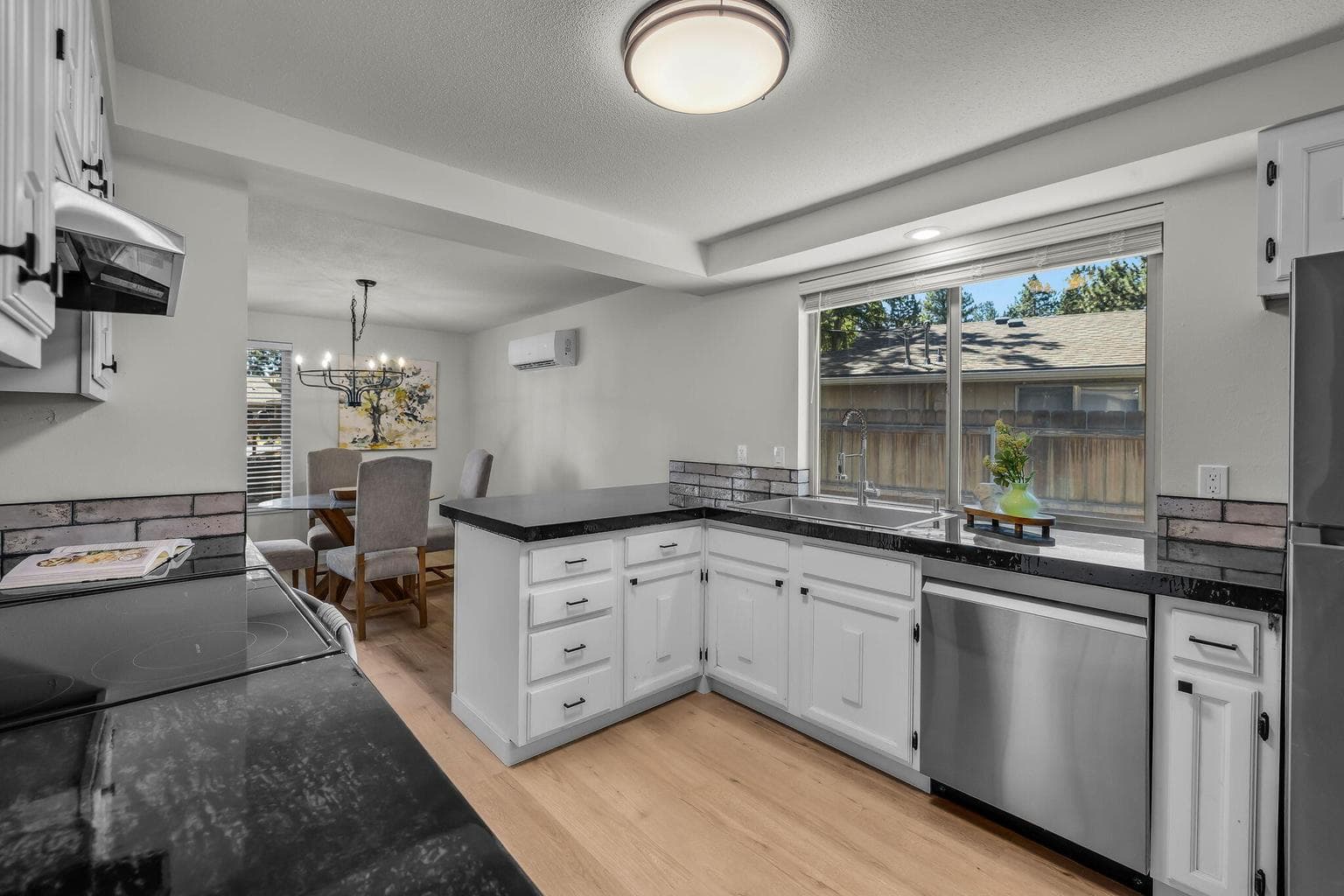 Photo of 20368 Fairway Drive 10 of 29