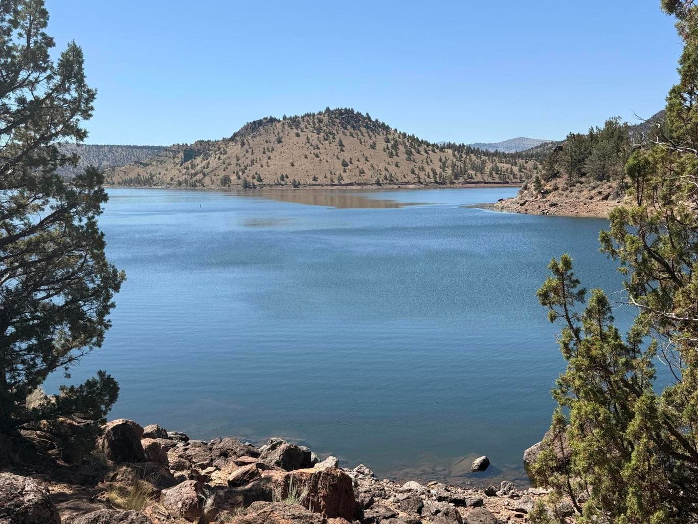 Prineville Reservoir Recreation just 2 miles away!