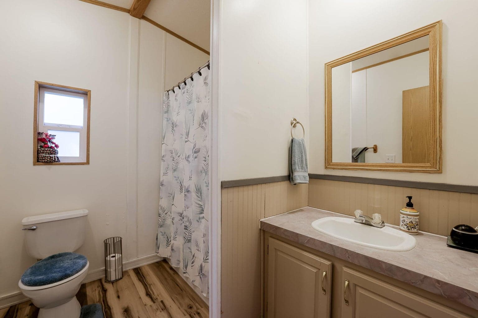 Photo of 61000 Brosterhous Road 19 of 29