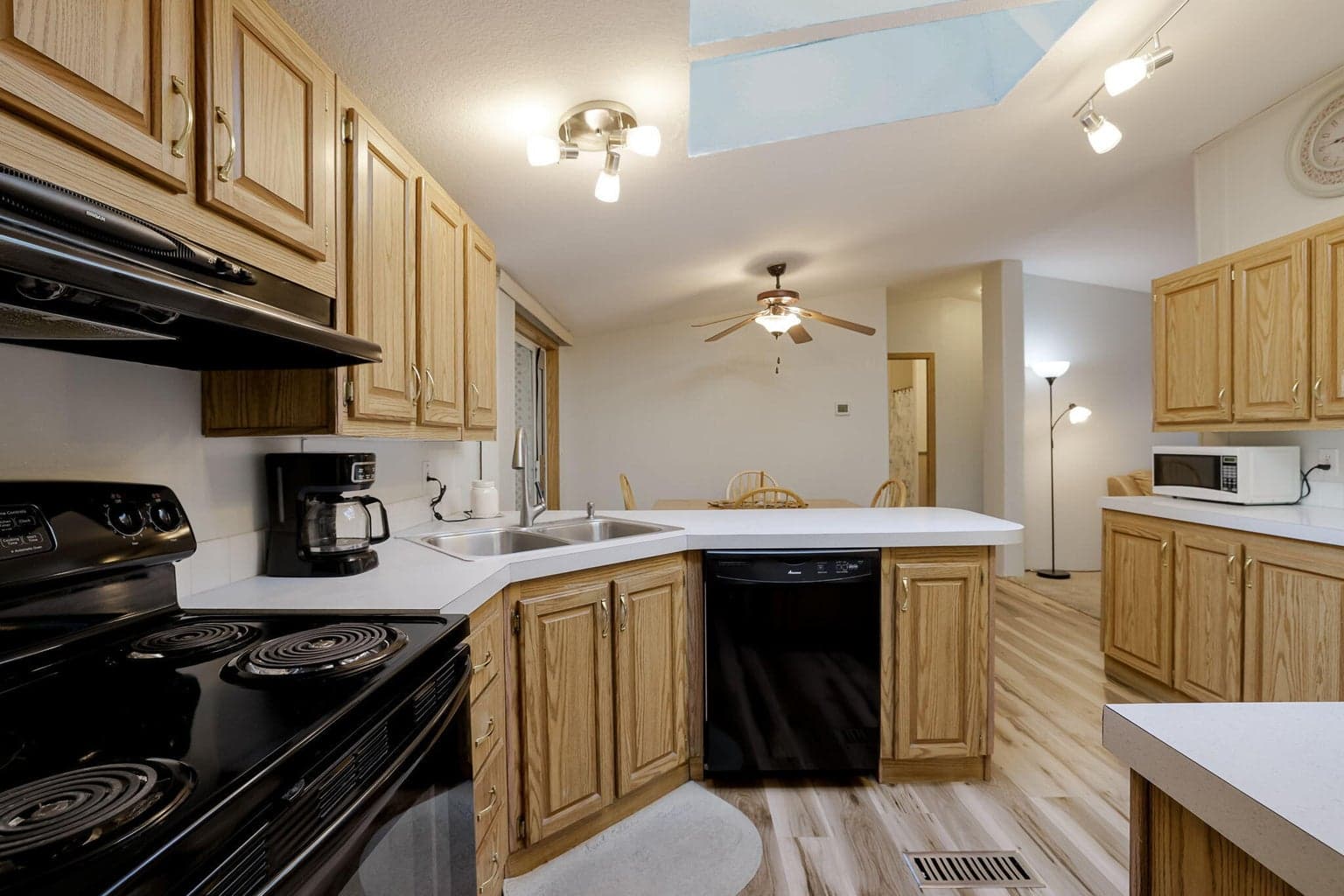 Photo of 61000 Brosterhous Road 8 of 29