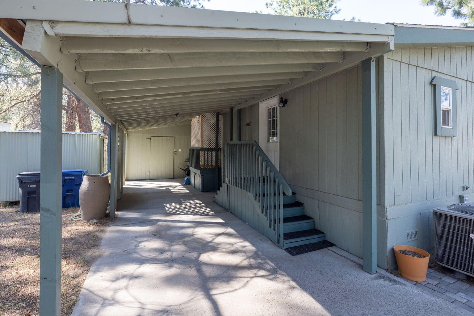 Photo of 61000 Brosterhous Road 26 of 29