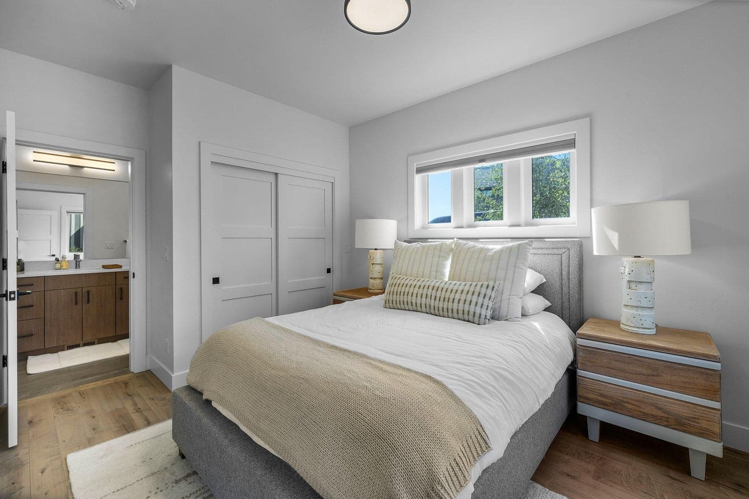 Photo of 61301 Howe Way 15 of 31