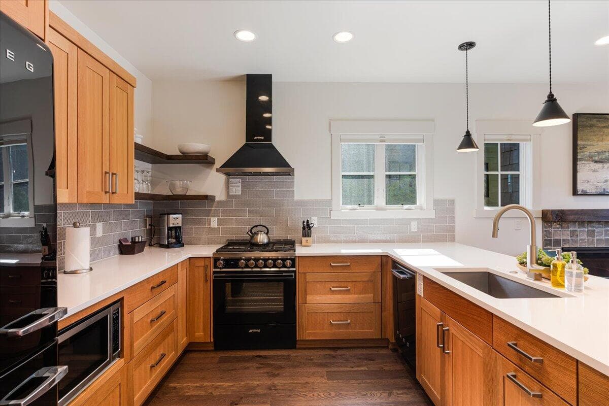 Photo of 61273 Tetherow Drive 10 of 38