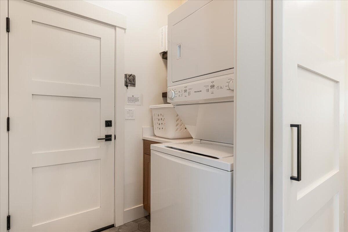 Photo of 61273 Tetherow Drive 20 of 38