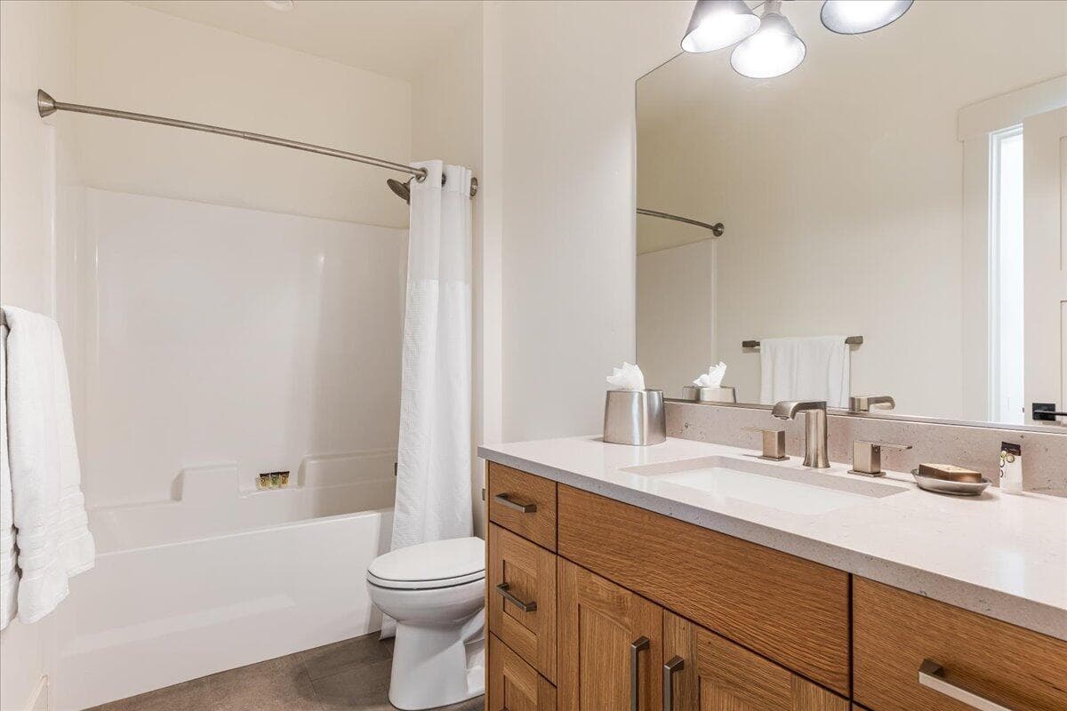 Photo of 61273 Tetherow Drive 21 of 38