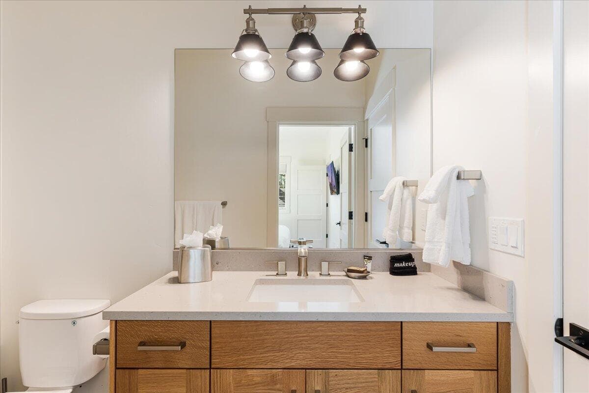 Photo of 61273 Tetherow Drive 22 of 38