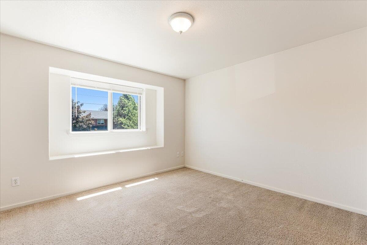 Photo of 20812 Comet Lane 13 of 20