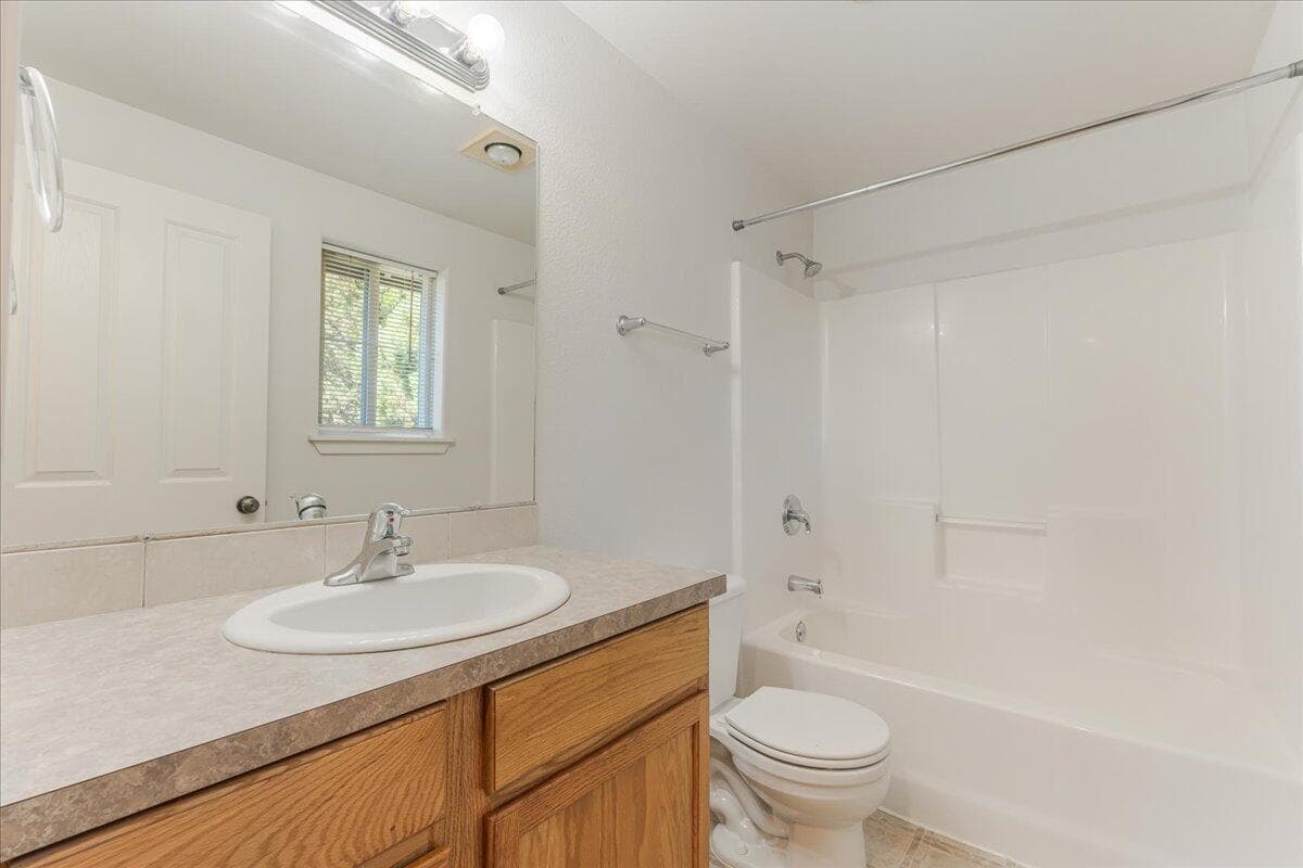 Photo of 20812 Comet Lane 20 of 20
