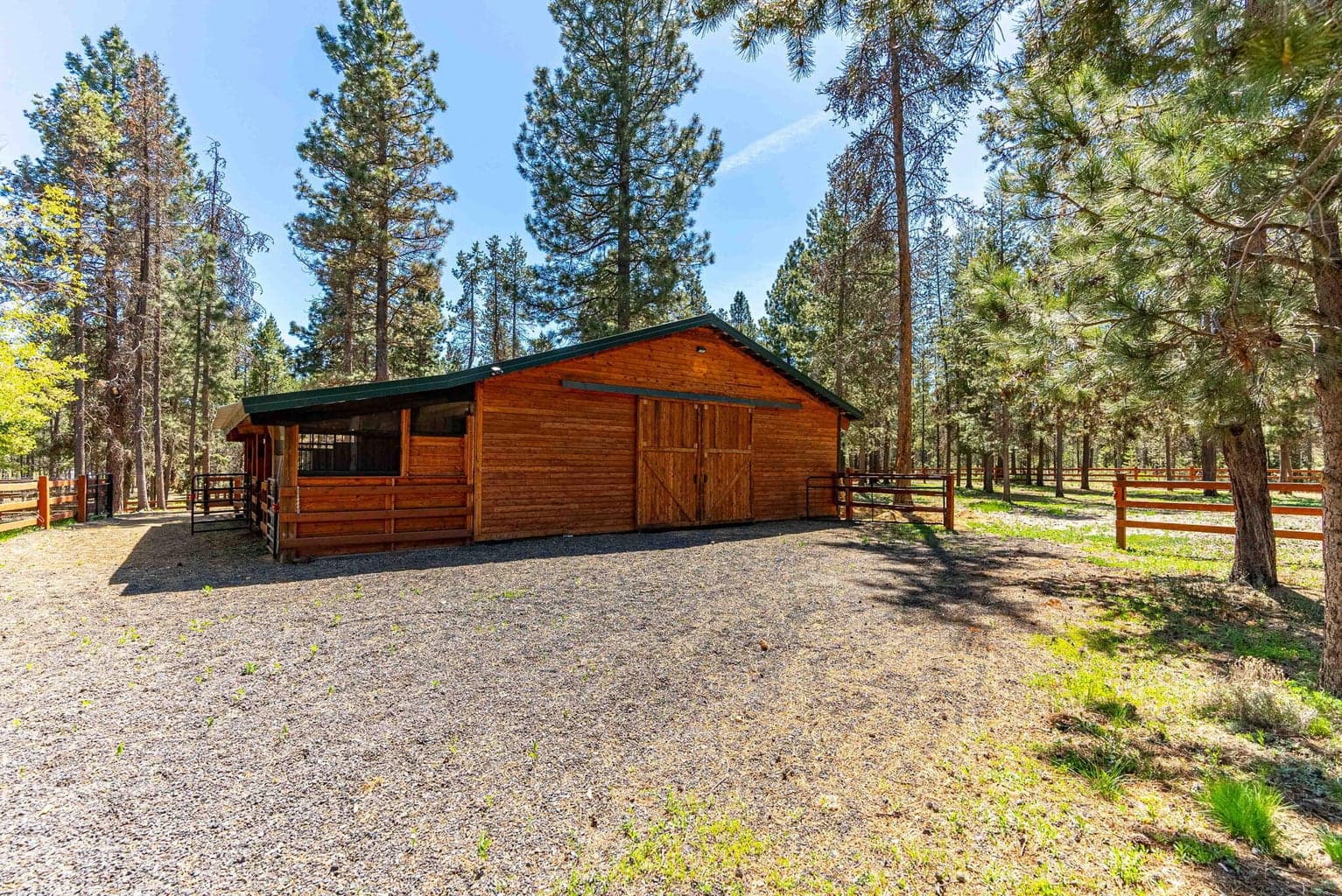 Barn, Ample Parking