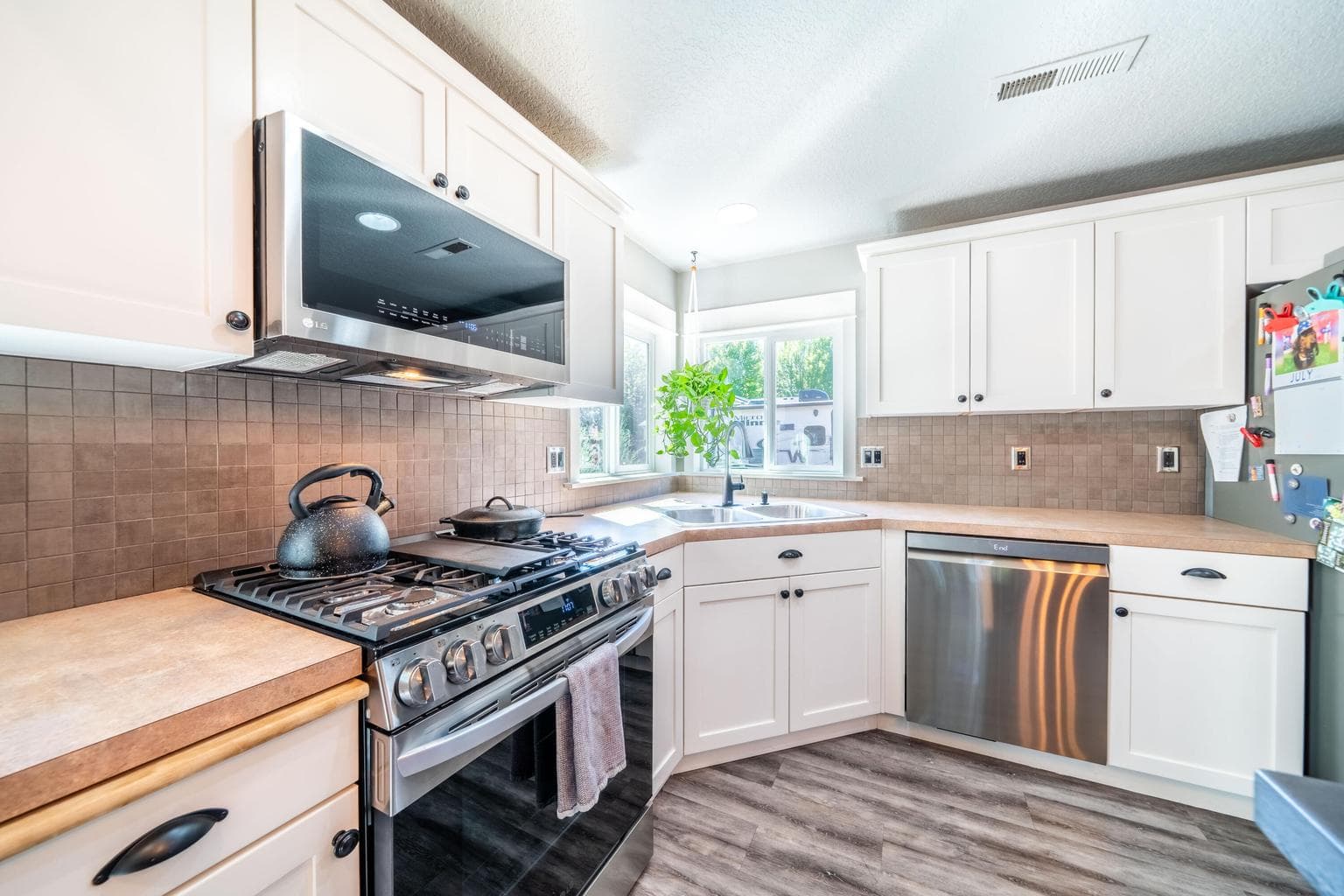 Photo of 20617 Daisy Lane 15 of 39