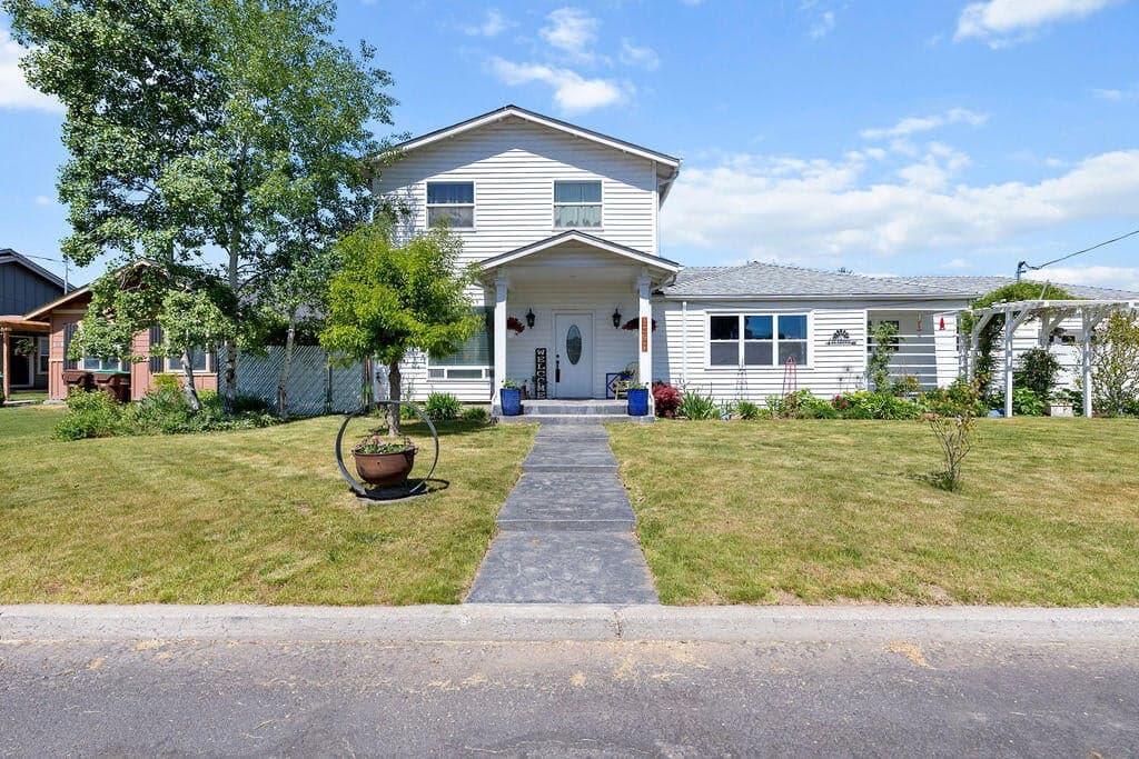 Photo of 1391 Del Norte 2 of 33