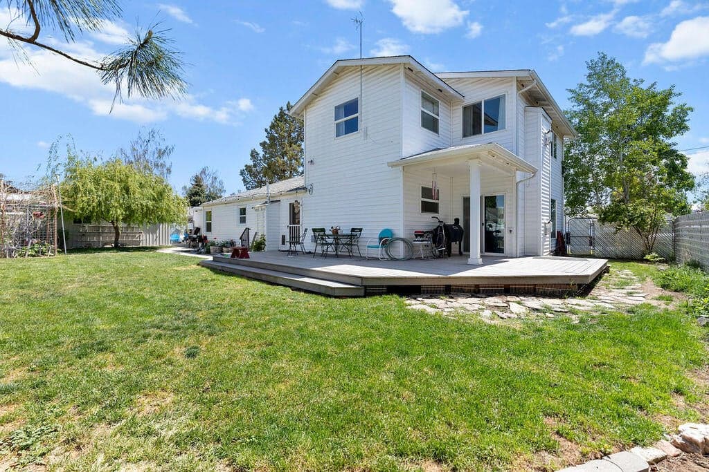 Photo of 1391 NE Del Norte Avenue 30 of 33