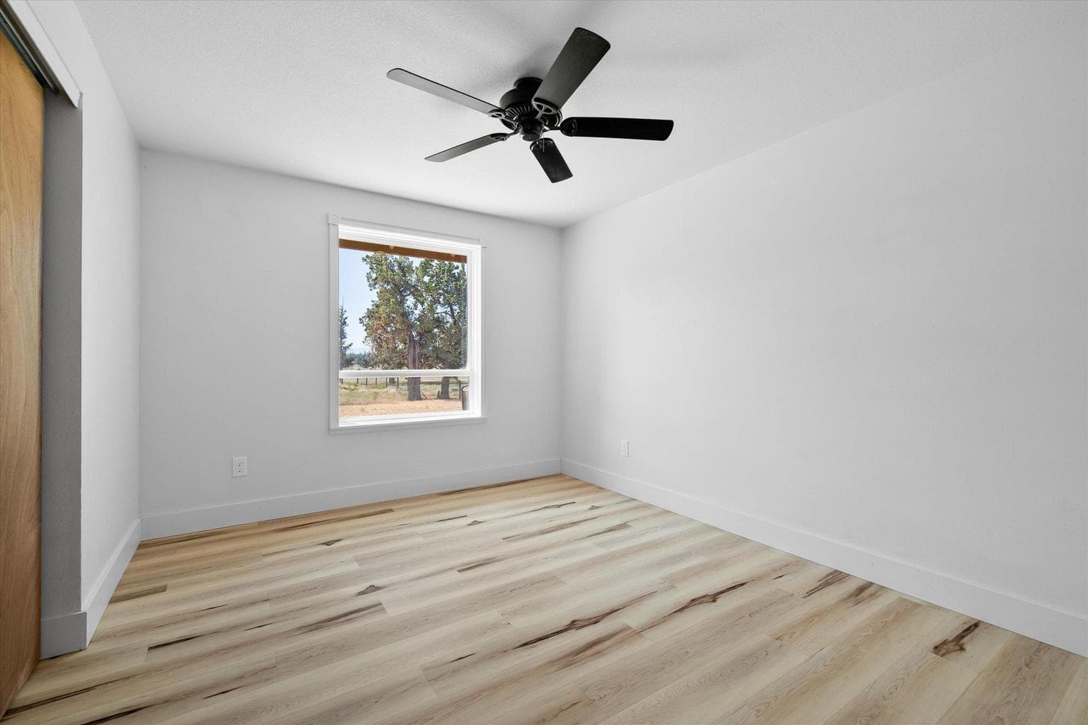 Photo of 25070 Alfalfa Market Road 17 of 29