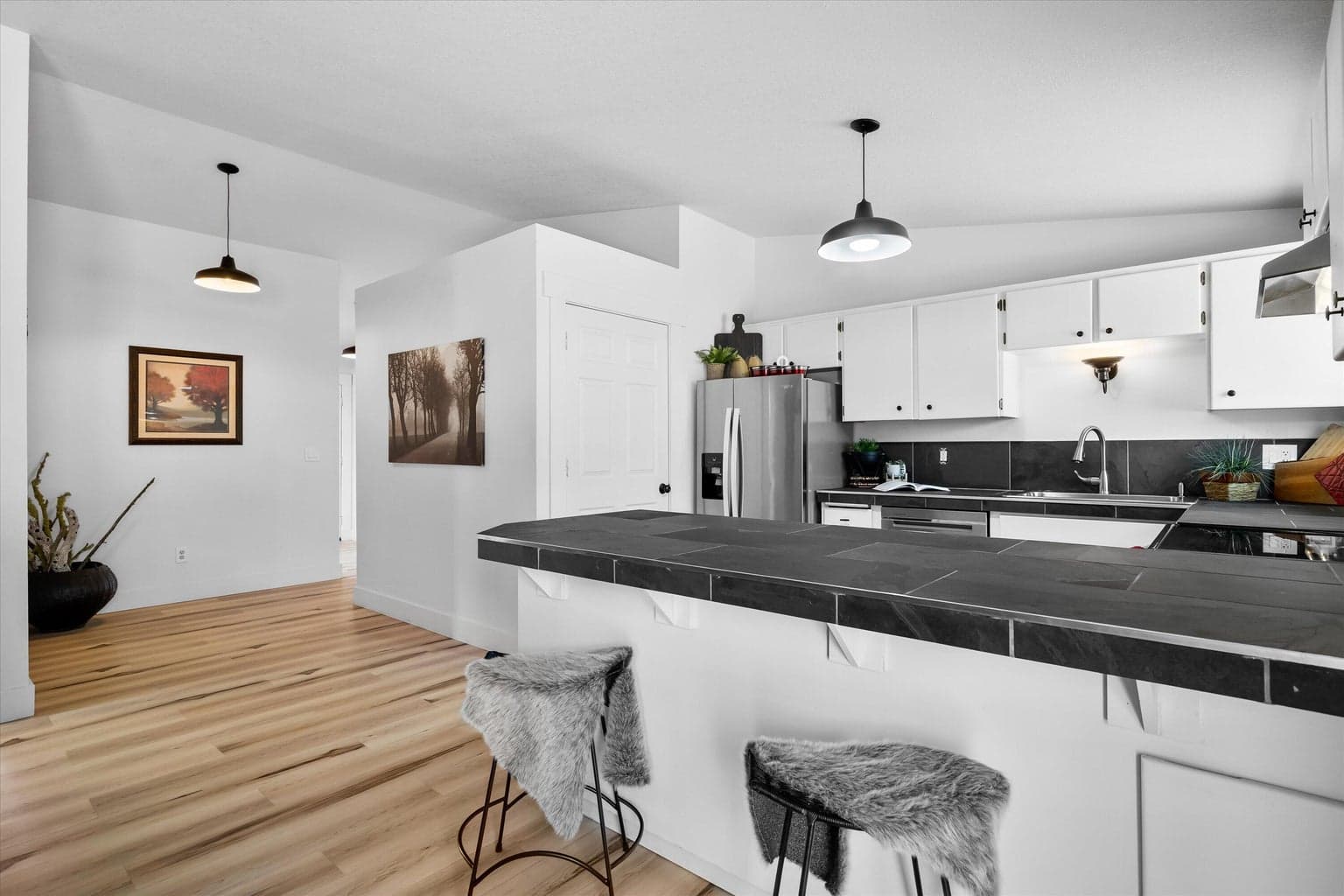 Photo of 25070 Alfalfa Market Road 12 of 29