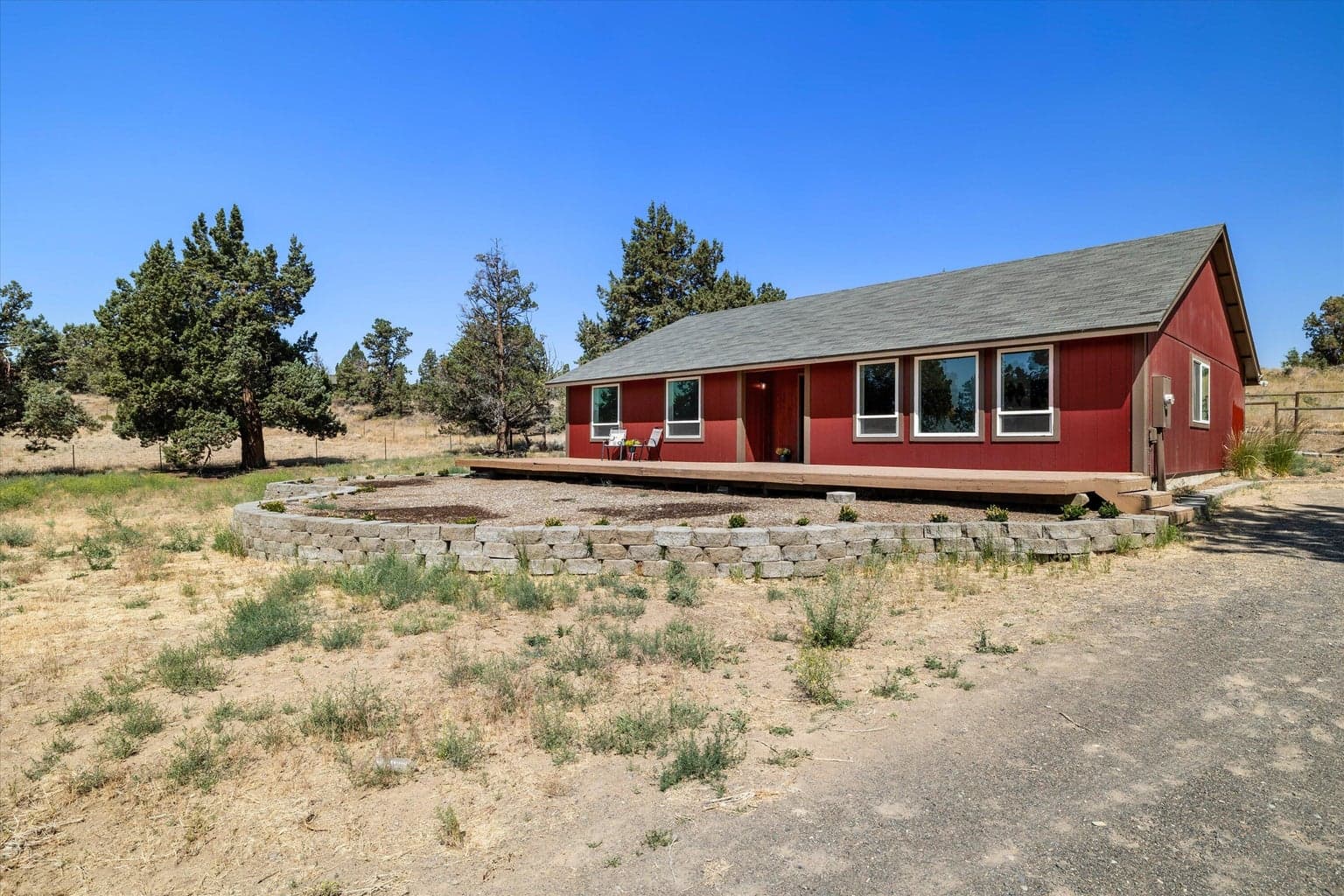 Photo of 25070 Alfalfa Market 1 of 29