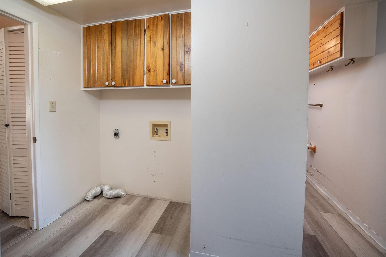 Photo of 16045 Davis Avenue 7 of 41