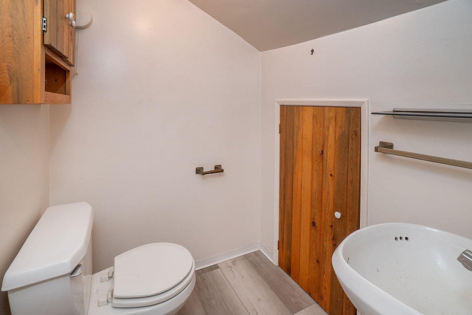 Photo of 16045 Davis Avenue 11 of 41