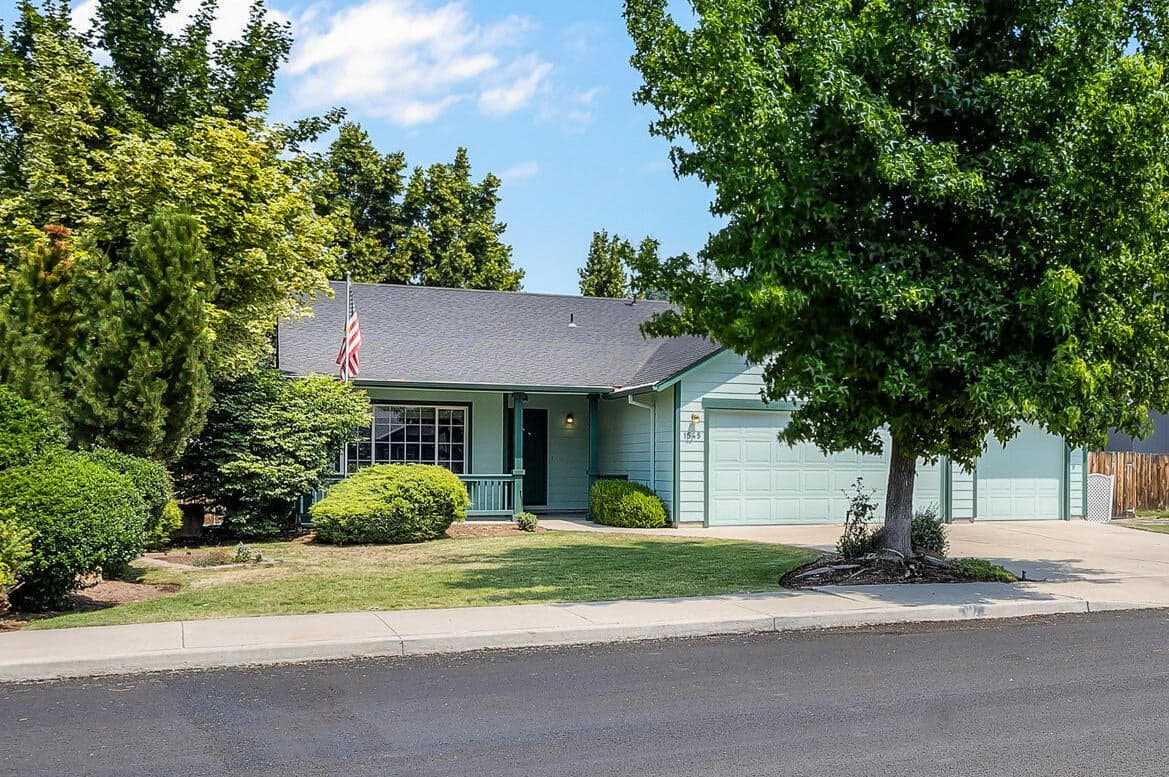Photo of 1545 Spruce 2 of 41