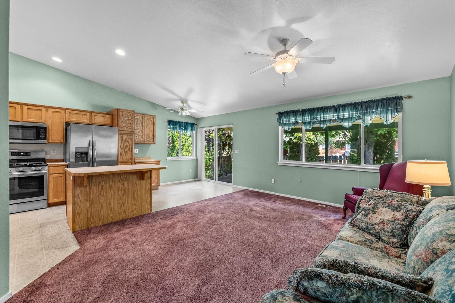 Photo of 1545 NW Spruce Place 12 of 41
