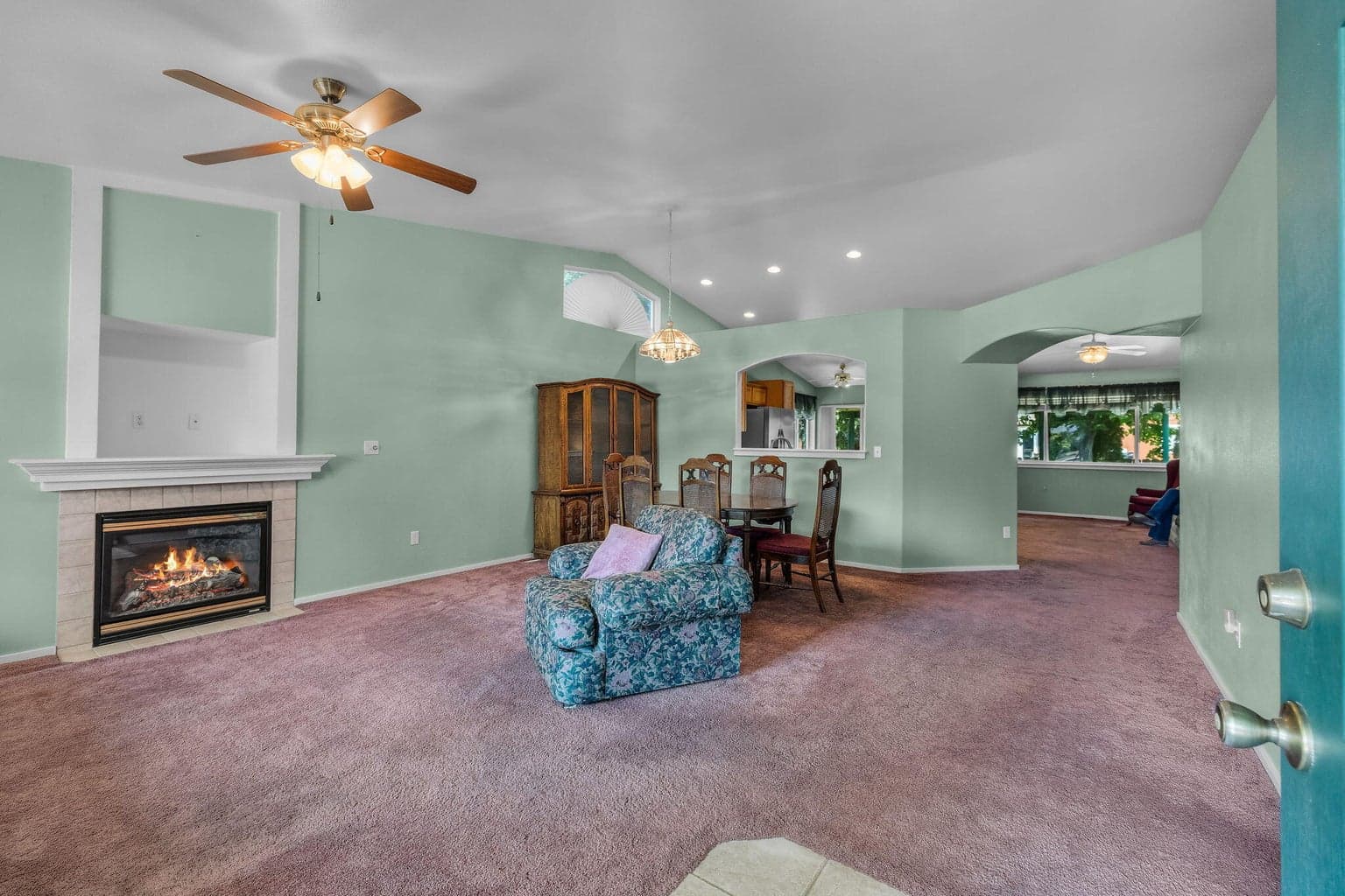 Photo of 1545 NW Spruce Place 9 of 41