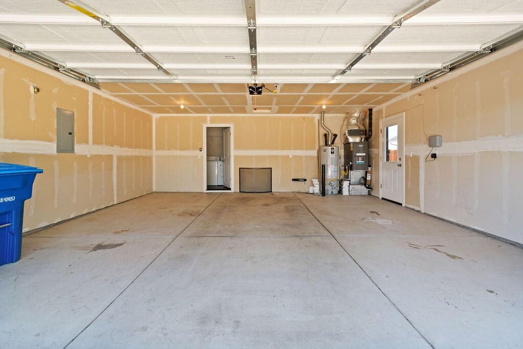 Photo of 1729 NE 3rd Court 35 of 41