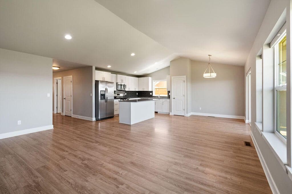 Photo of 1729 NE 3rd Court 19 of 41