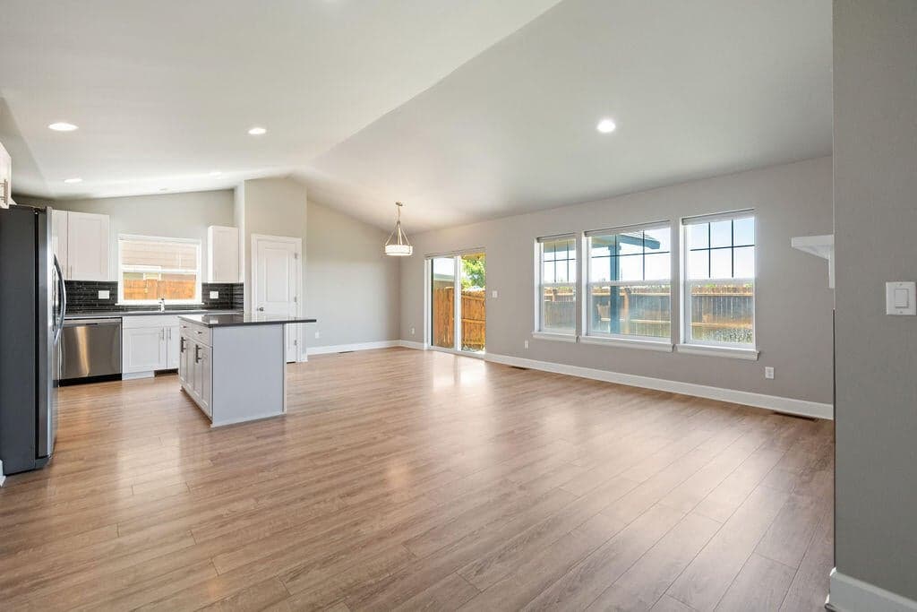 Photo of 1729 NE 3rd Court 22 of 41