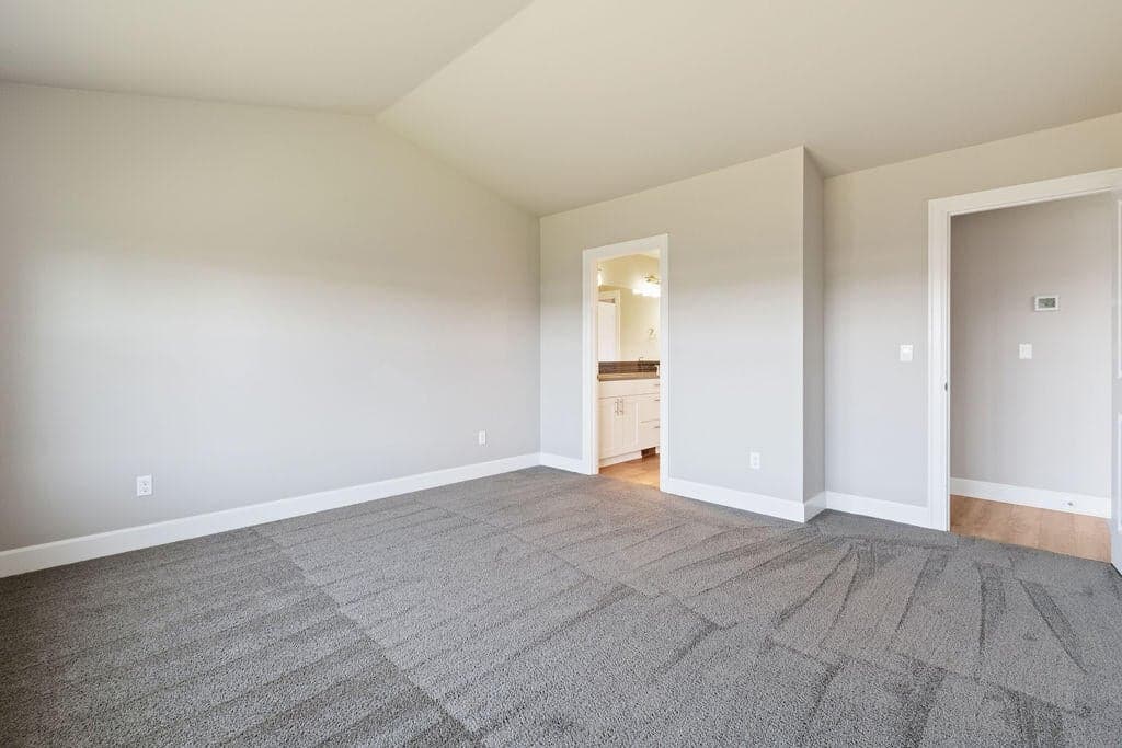 Photo of 1729 NE 3rd Court 25 of 41