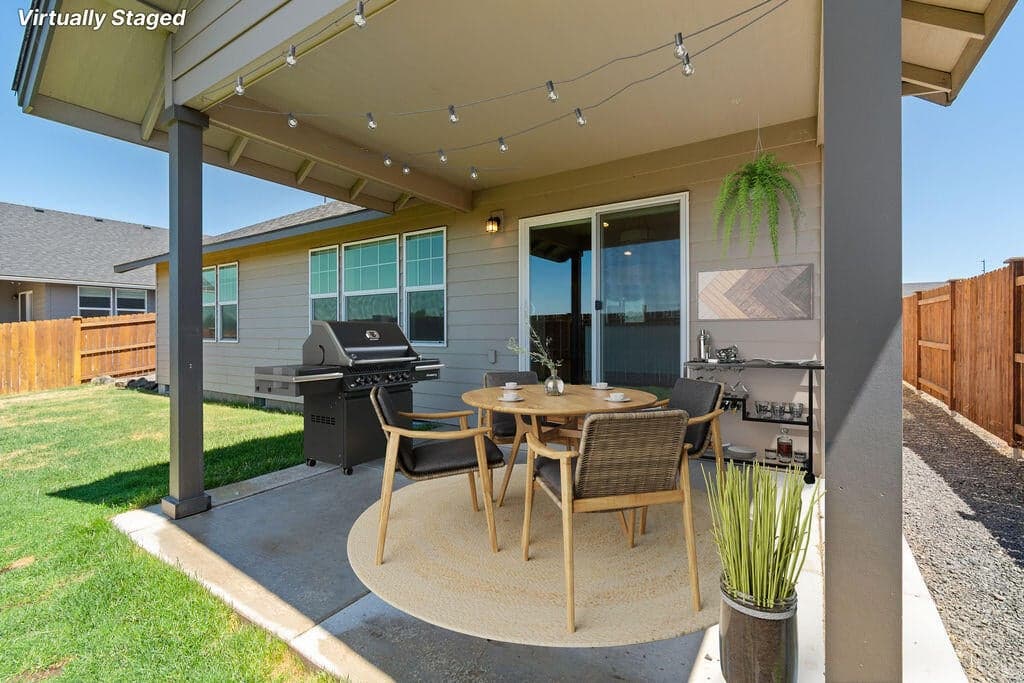 Photo of 1729 NE 3rd Court 38 of 41