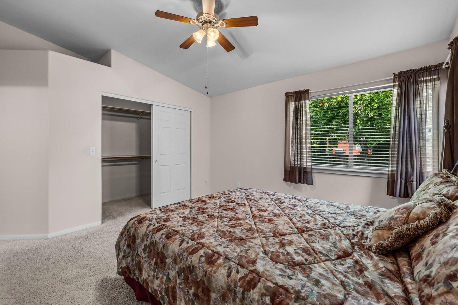 Photo of 1545 NW Spruce Place 19 of 41