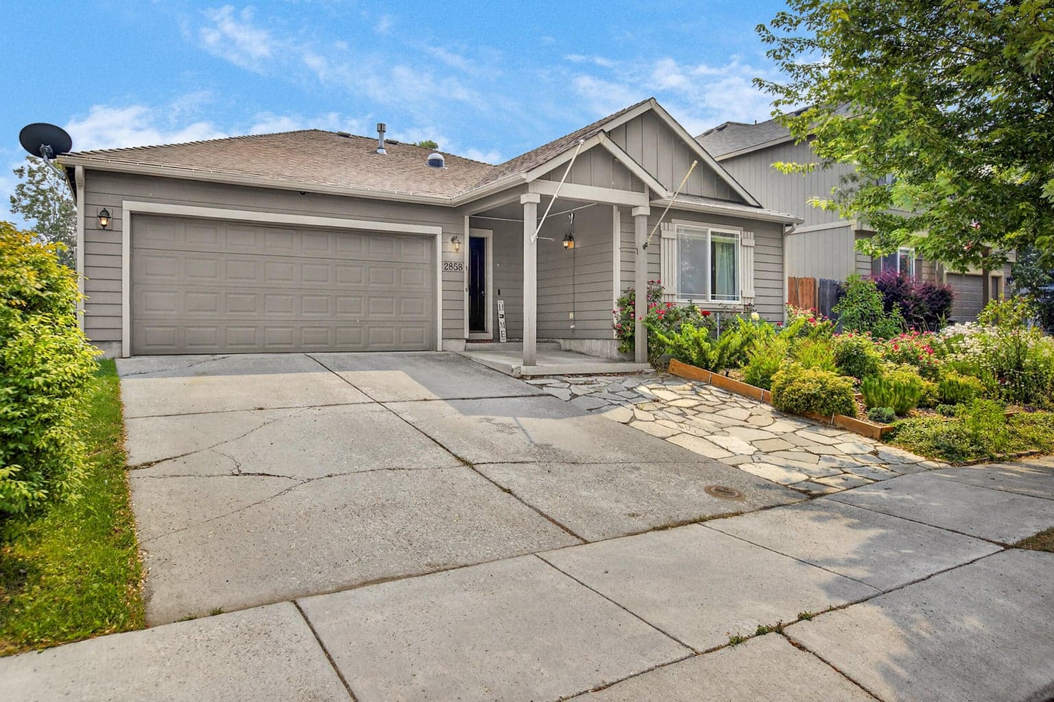 Photo of 2858 Deschutes 2 of 39