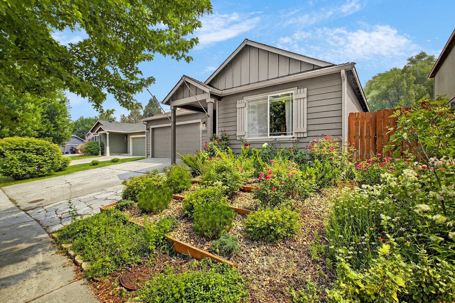 Photo of 2858 Deschutes 1 of 39