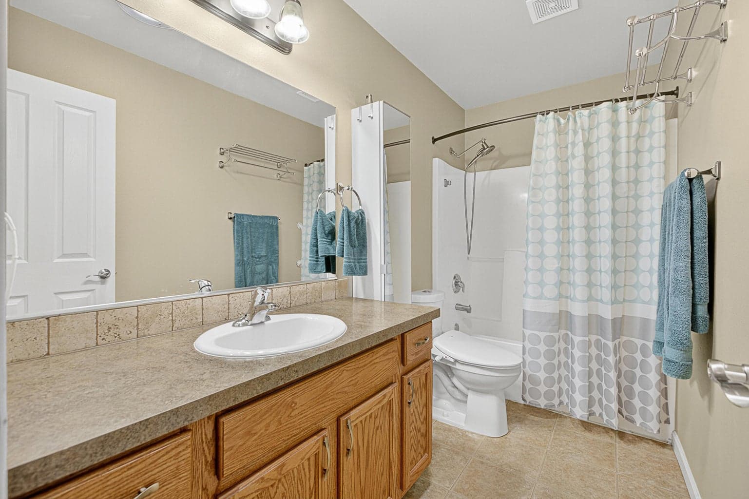 Photo of 2858 SW Deschutes Drive 29 of 39