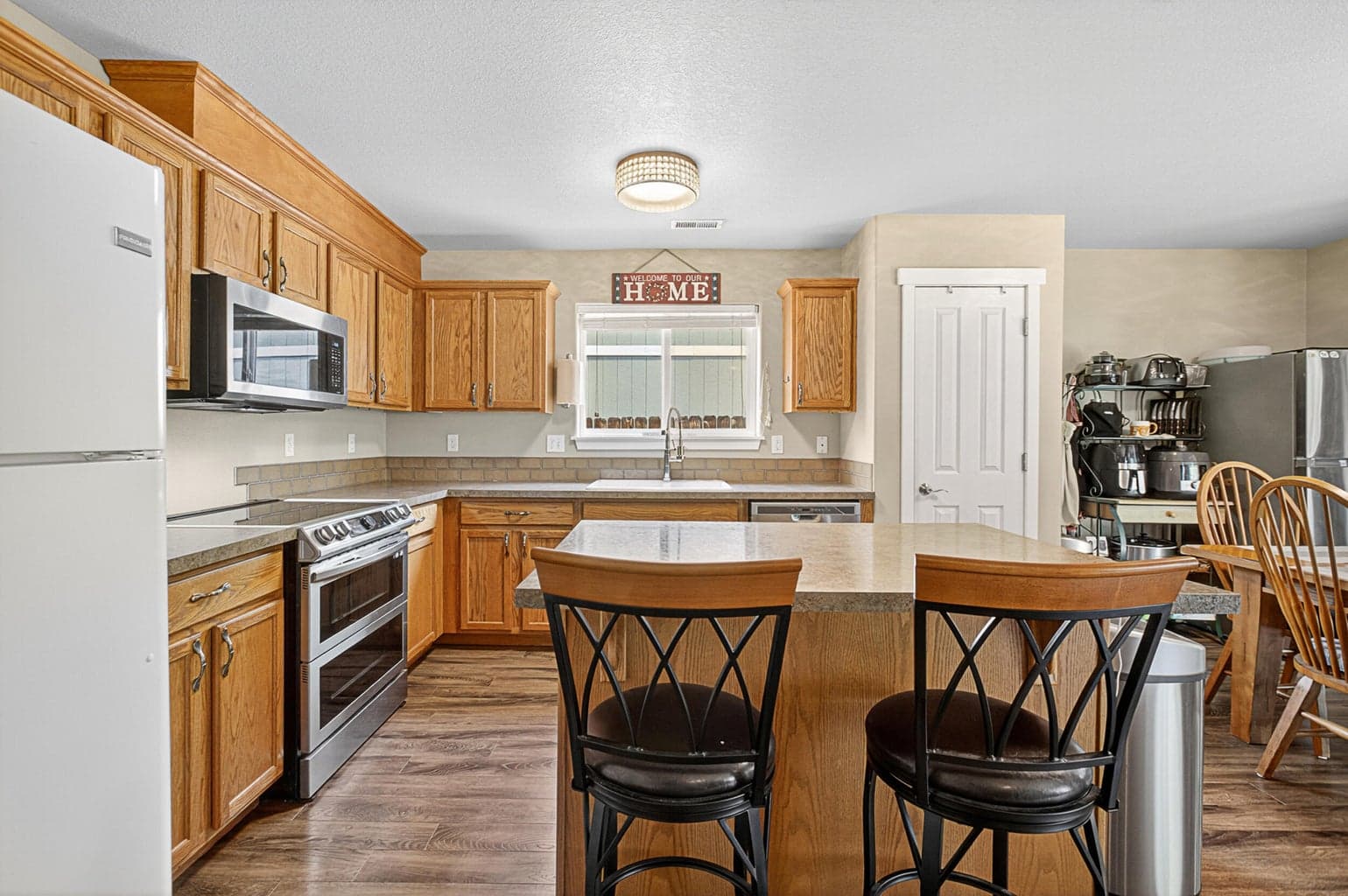 Photo of 2858 SW Deschutes Drive 22 of 39