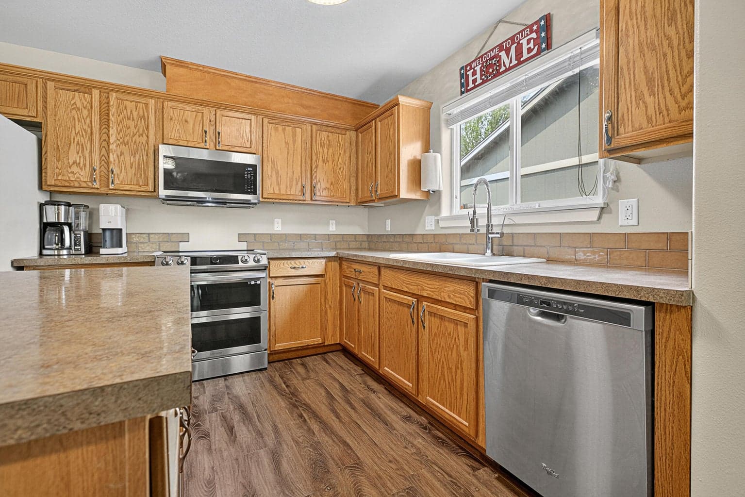 Photo of 2858 SW Deschutes Drive 20 of 39