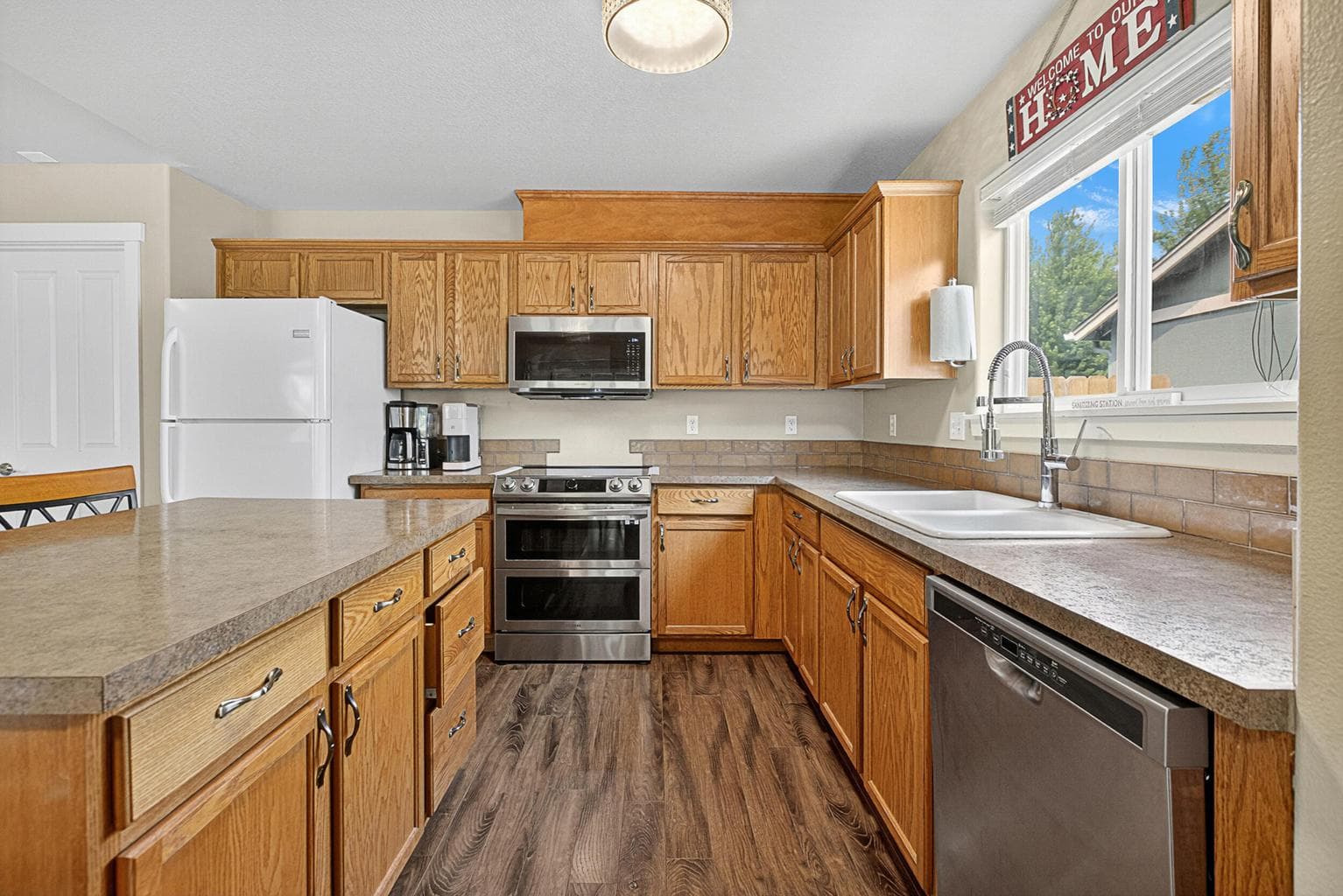 Photo of 2858 SW Deschutes Drive 21 of 39