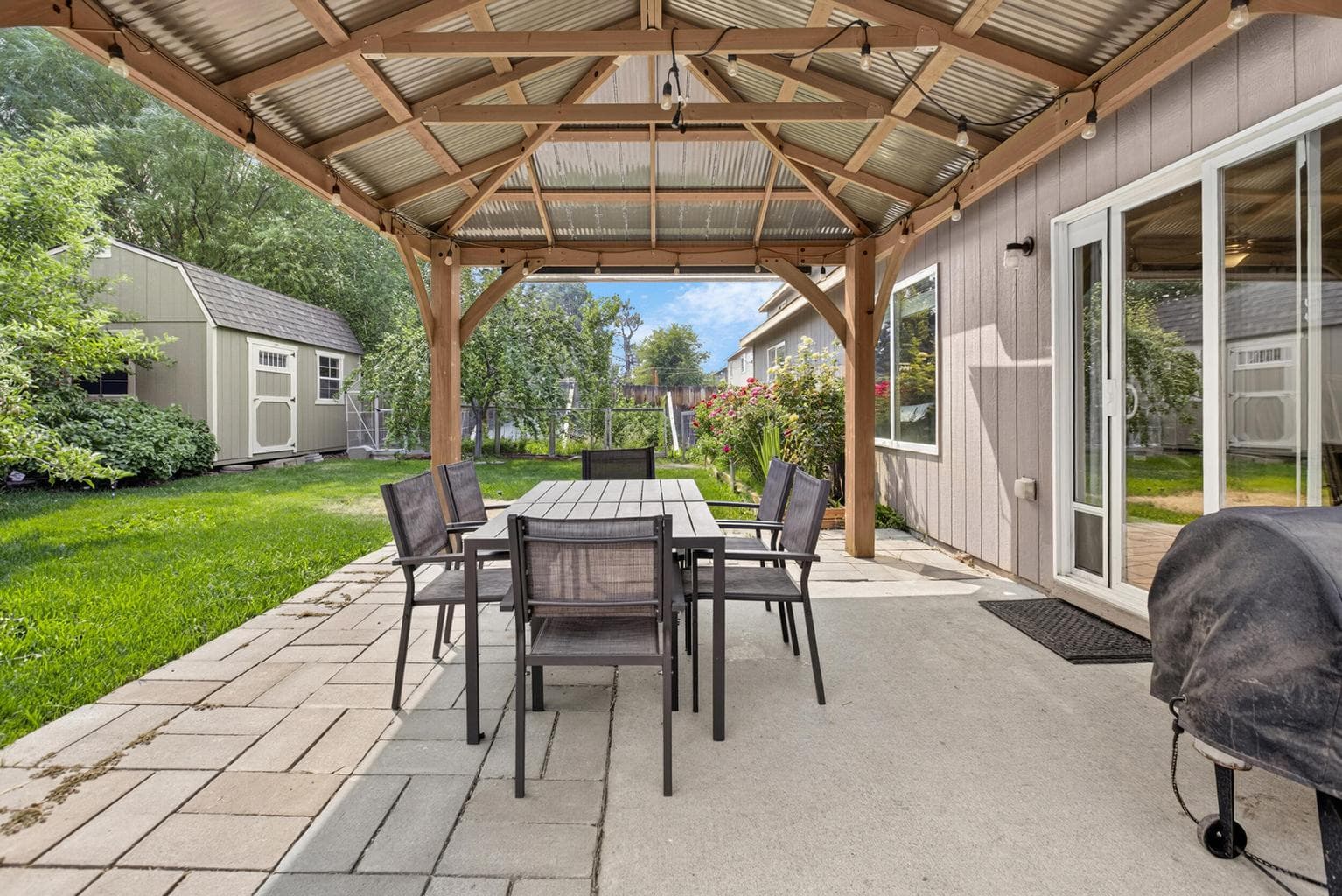 Photo of 2858 SW Deschutes Drive 31 of 39
