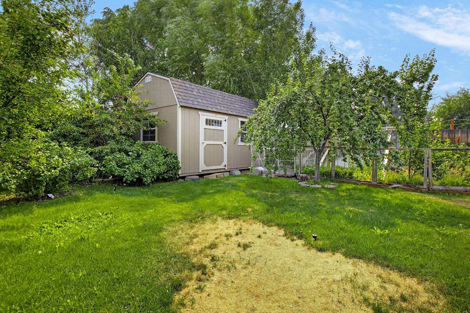 Photo of 2858 SW Deschutes Drive 36 of 39