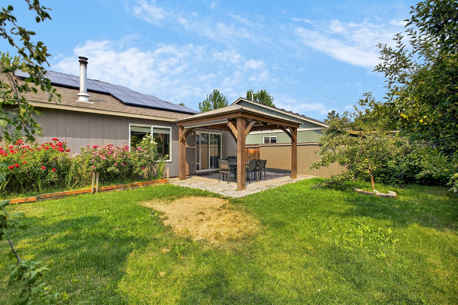 Photo of 2858 SW Deschutes Drive 34 of 39