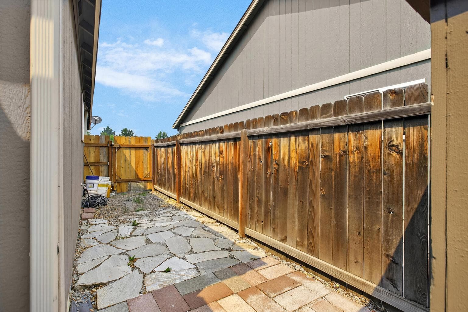 Photo of 2858 SW Deschutes Drive 37 of 39