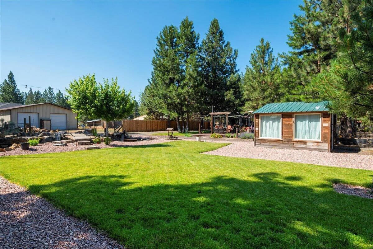 Photo of 60326 Hiawatha Lane 8 of 57