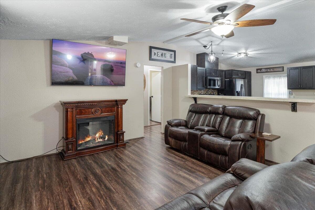 Photo of 60326 Hiawatha Lane 14 of 57
