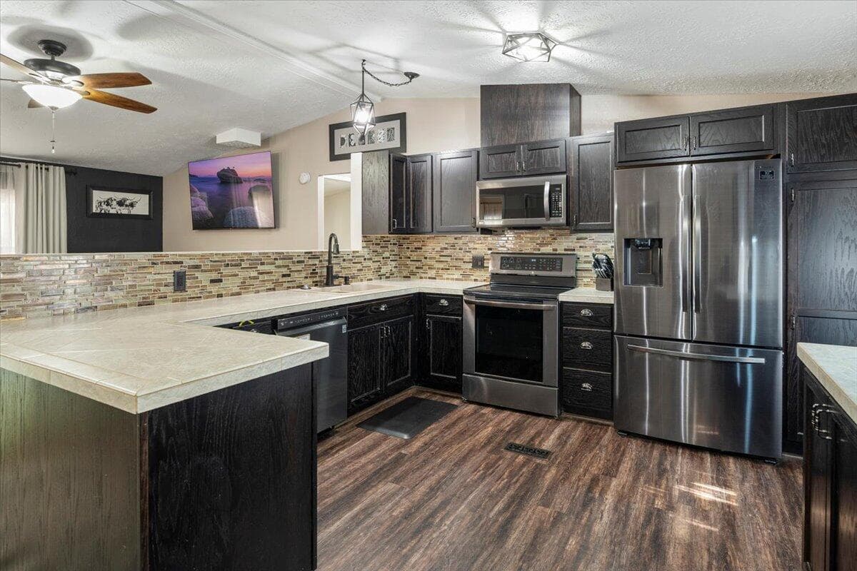 Photo of 60326 Hiawatha Lane 22 of 57