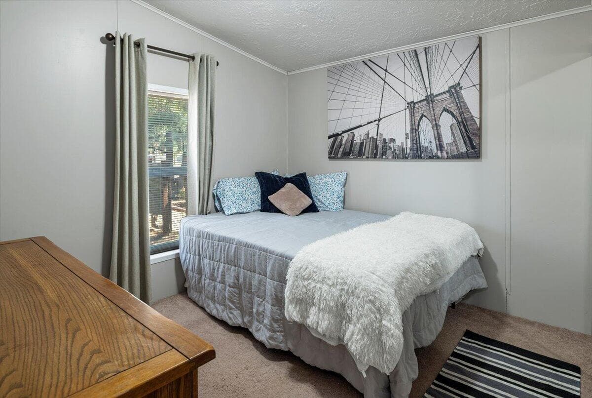 Photo of 60326 Hiawatha Lane 26 of 57